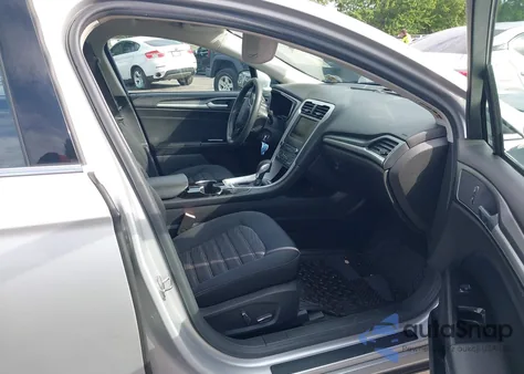 2016 Ford Fusion Se z USA, uszkodzony, nr VIN 3FA6P0H78GR242896